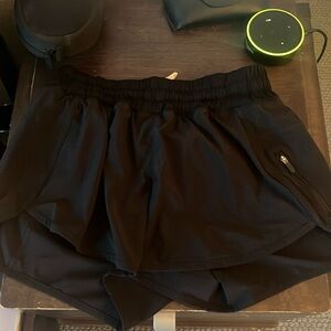 Lululemon hotty hot high rise lined short